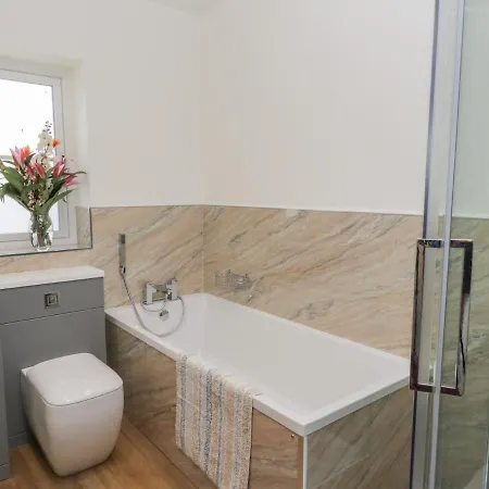 Shipswheel At Broadings Farm Whitby