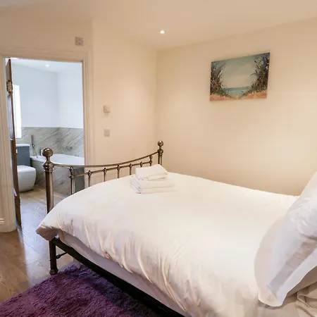 別荘 Shipswheel At Broadings Farm ウィットビー